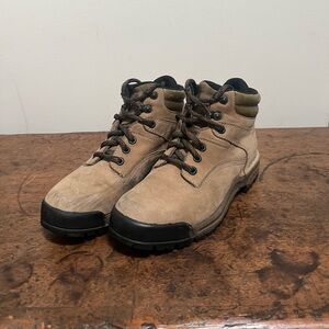 Women’s Rockport XCS WLV52 Vibram Sole size 6.5 hiking boots.